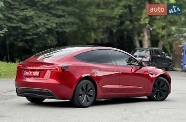Седан Tesla Model 3 2024 в 