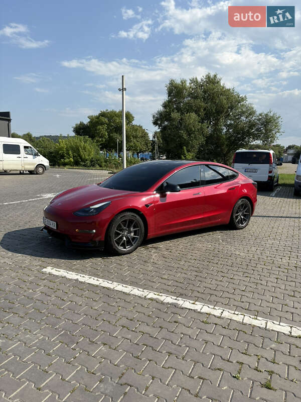 Tesla Model 3 2021