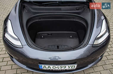 Седан Tesla Model 3 2019 в 