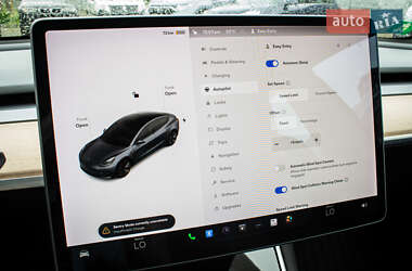 Седан Tesla Model 3 2019 в 