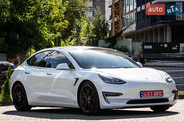 Седан Tesla Model 3 2018 в 