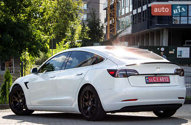 Седан Tesla Model 3 2018 в 