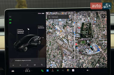 Седан Tesla Model 3 2019 в 
