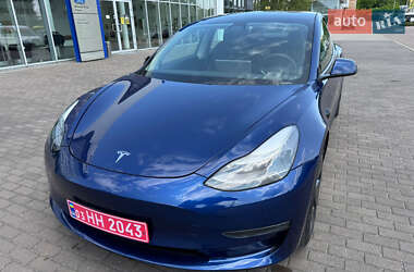 Седан Tesla Model 3 2020 в Ровно