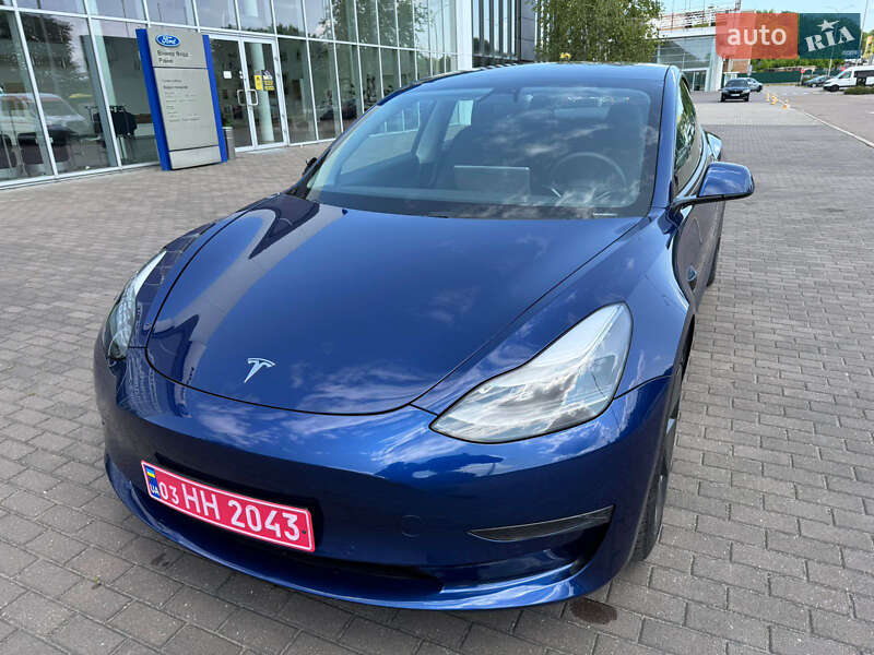 Tesla Model 3 2020