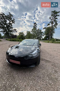 Седан Tesla Model 3 2020 в 