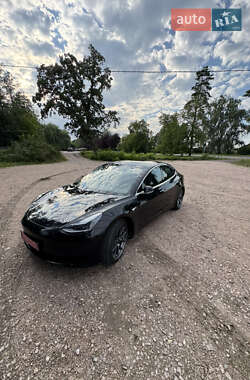 Седан Tesla Model 3 2020 в 