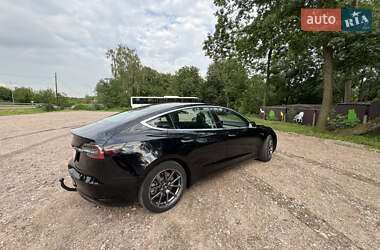 Седан Tesla Model 3 2020 в 