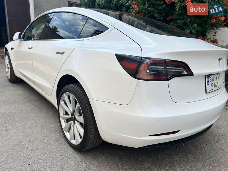 Седан Tesla Model 3 2019 в Одессе
