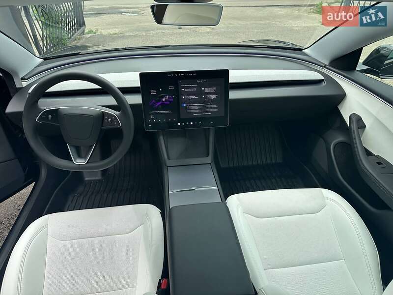 Седан Tesla Model 3 2025 в Киеве фото 10 Седан Tesla Model 3 2025 в Киеве