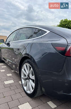 Седан Tesla Model 3 2018 в 