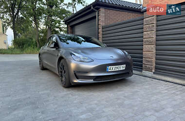 Седан Tesla Model 3 2022 в Києві