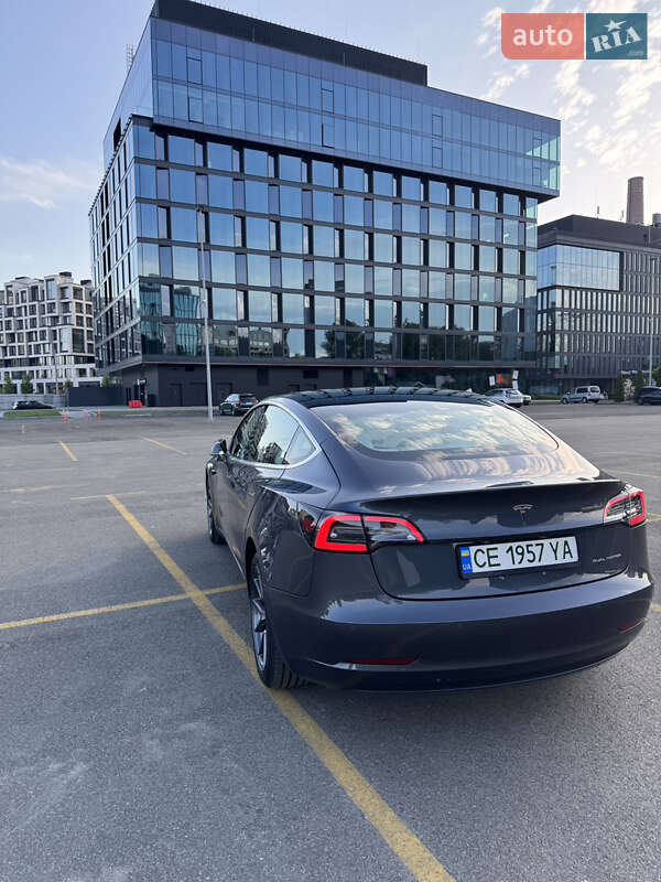 Седан Tesla Model 3 2018 в Киеве