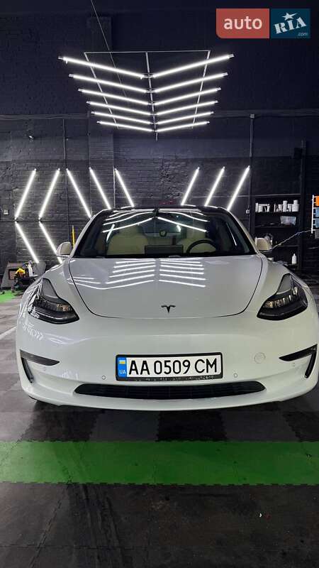 Tesla Model 3 2019 Tesla Model 3 2019