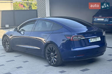 Седан Tesla Model 3 2021 в 