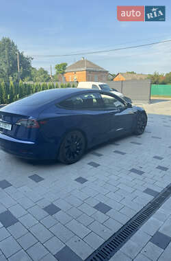 Седан Tesla Model 3 2021 в Львові