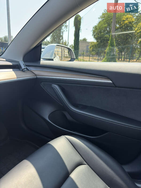 Седан Tesla Model 3 2022 в Одесі