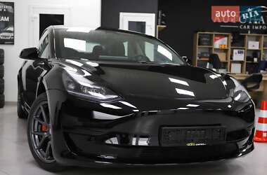 Седан Tesla Model 3 2022 в Дрогобыче