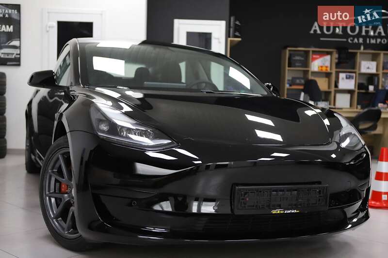 Tesla Model 3 2022