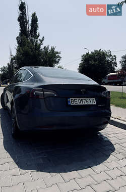 Седан Tesla Model 3 2020 в 