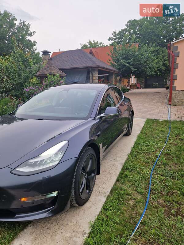 Седан Tesla Model 3 2019 в Кам'янець-Подільському