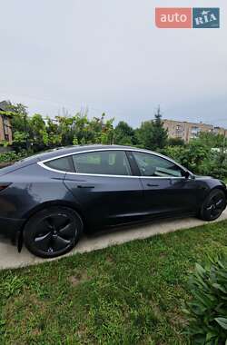 Седан Tesla Model 3 2019 в 
