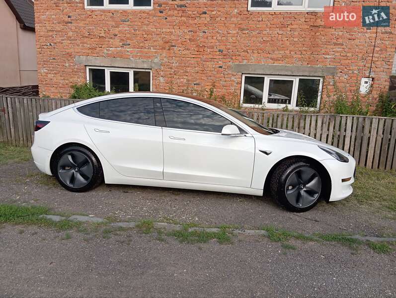 Седан Tesla Model 3 2020 в Хусті фото 13 Седан Tesla Model 3 2020 в Хусті