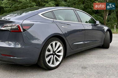 Седан Tesla Model 3 2019 в 