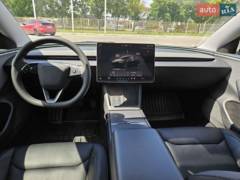 Седан Tesla Model 3 2024 в Днепре