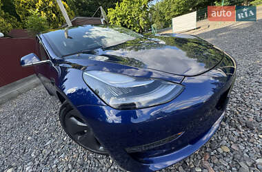 Седан Tesla Model 3 2019 в 