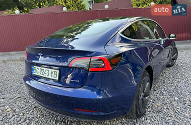 Седан Tesla Model 3 2019 в 
