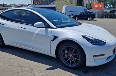 Седан Tesla Model 3 2022 в Києві