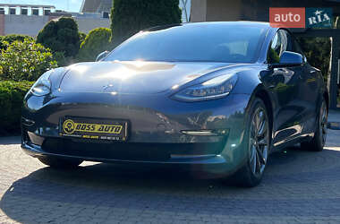 Седан Tesla Model 3 2020 в 