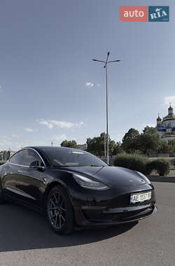 Седан Tesla Model 3 2018 в Кривом Роге