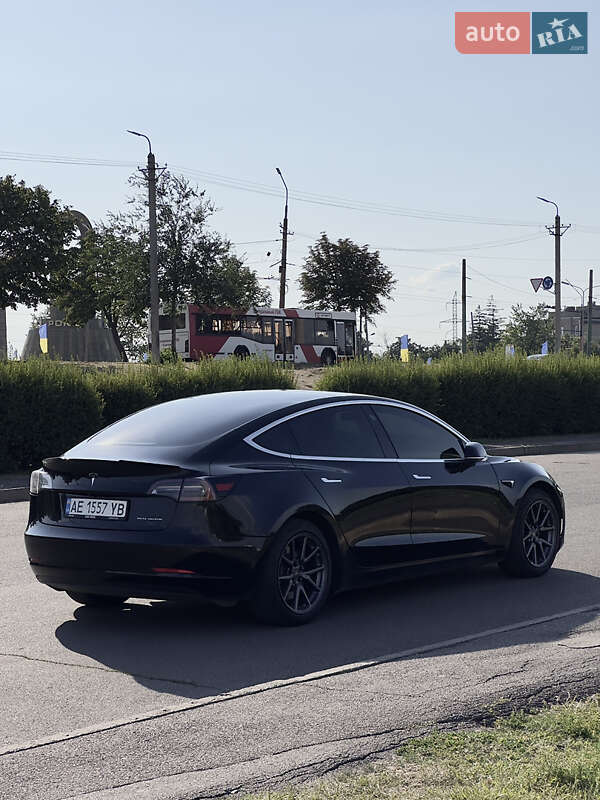 Седан Tesla Model 3 2018 в Кривом Роге