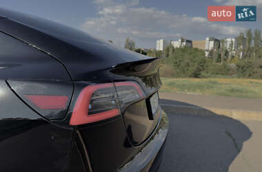 Седан Tesla Model 3 2018 в Кривом Роге