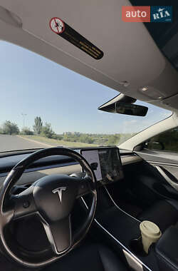 Седан Tesla Model 3 2018 в Кривом Роге