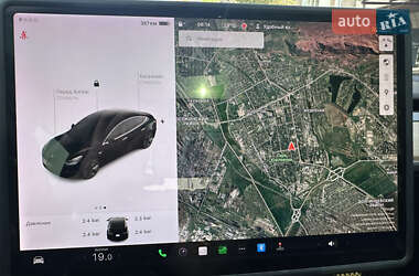 Седан Tesla Model 3 2018 в Кривом Роге