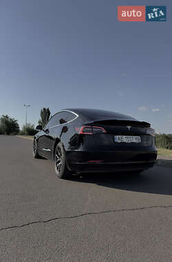 Седан Tesla Model 3 2018 в 