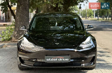 Седан Tesla Model 3 2019 в 
