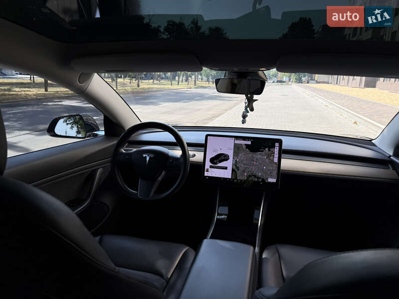 Седан Tesla Model 3 2019 в Николаеве