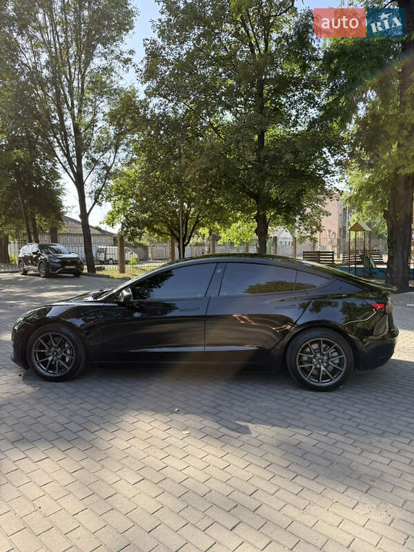 Седан Tesla Model 3 2021 в Каменском