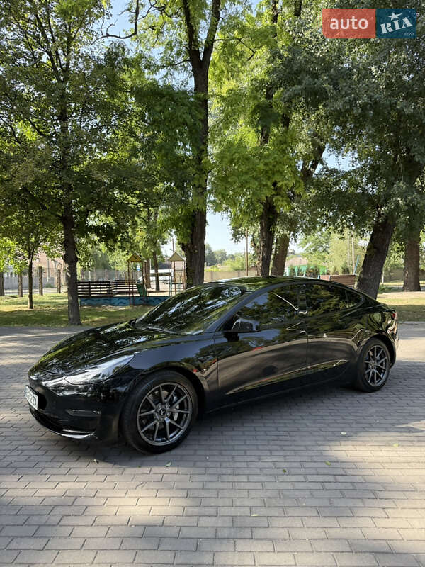 Седан Tesla Model 3 2021 в Каменском