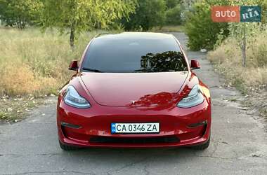 Седан Tesla Model 3 2020 в 