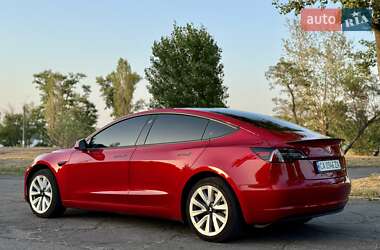 Седан Tesla Model 3 2020 в 