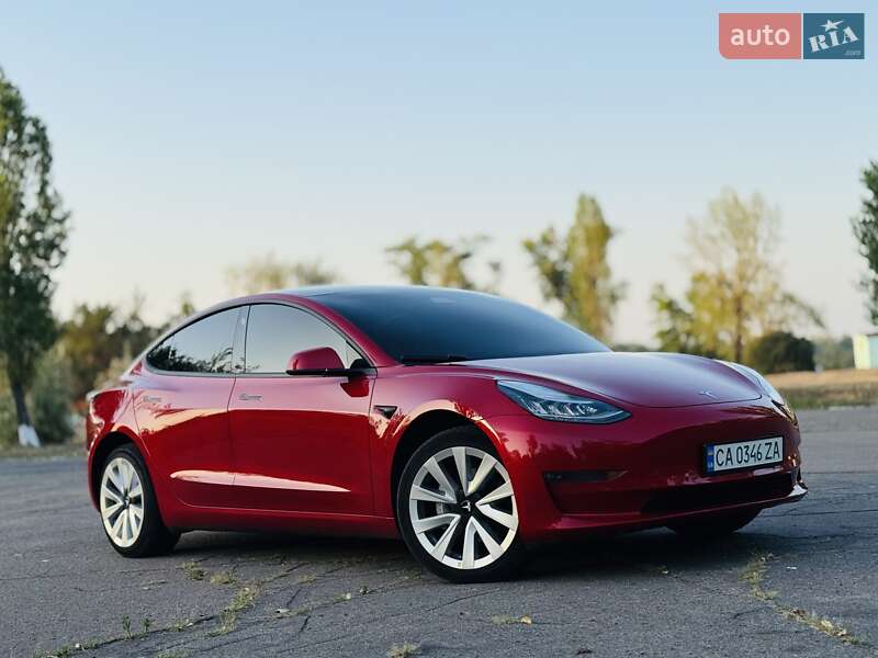 Tesla Model 3 2020