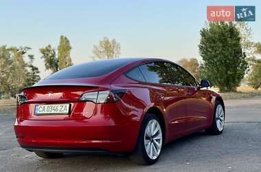 Седан Tesla Model 3 2020 в 