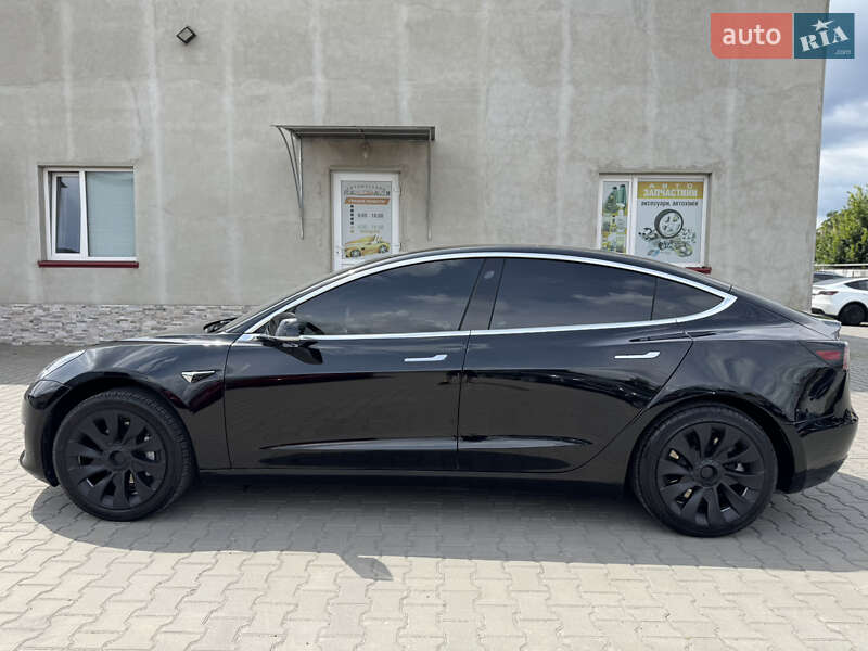 Седан Tesla Model 3 2019 в Луцке