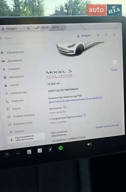 Седан Tesla Model 3 2021 в 