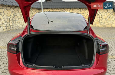 Седан Tesla Model 3 2021 в 